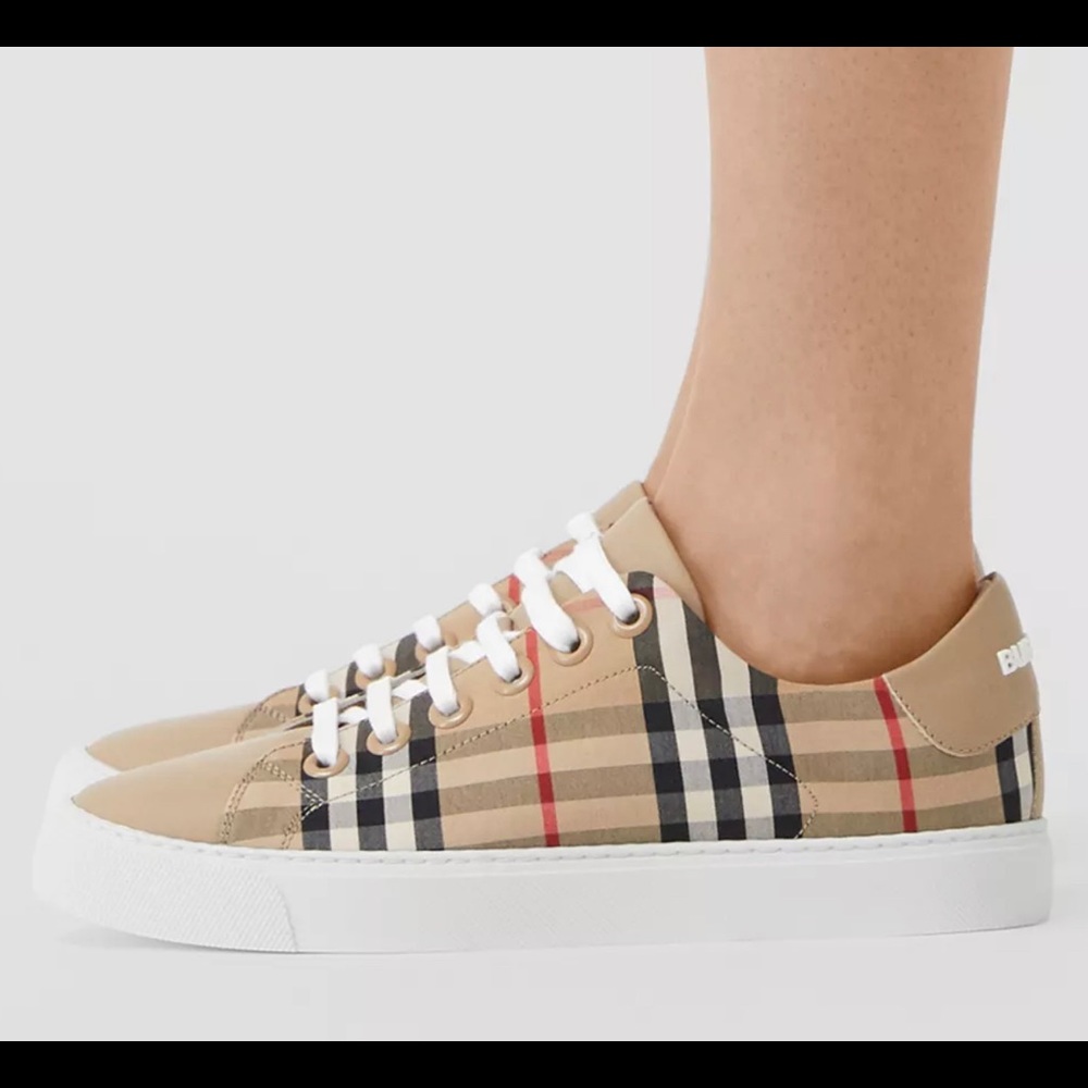 Burberry Vintage Check and Leather Sneakers           Size 39eu 9us BRAND NEW!